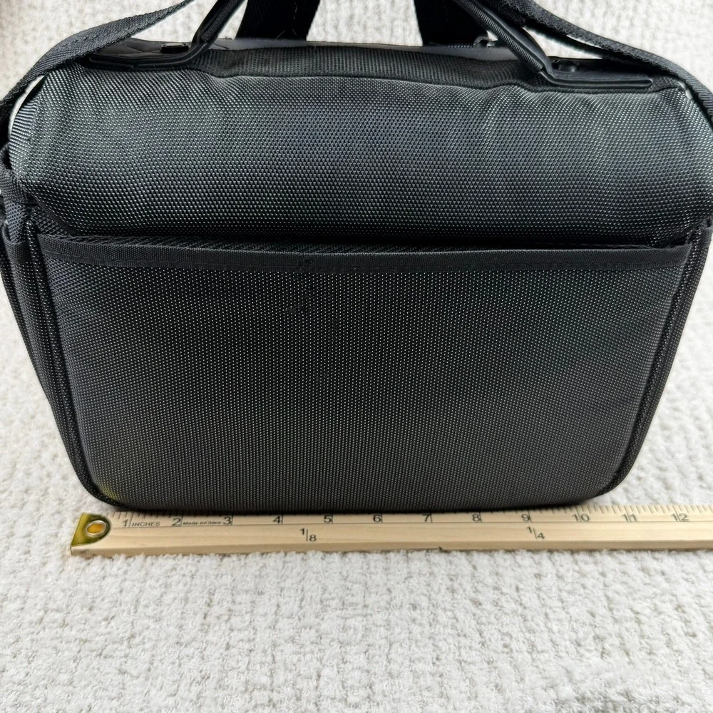 Nikon Camera Case 17001 Black Ballistic Nylon Padded Shoulder Bag DSLR Accessory